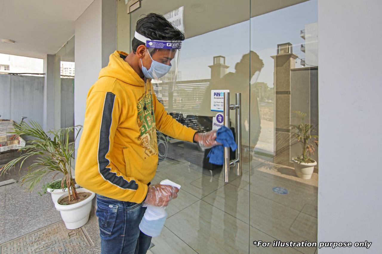 Oyo Flagship 13885 Metro Residency Hotel Mumbai Exterior photo